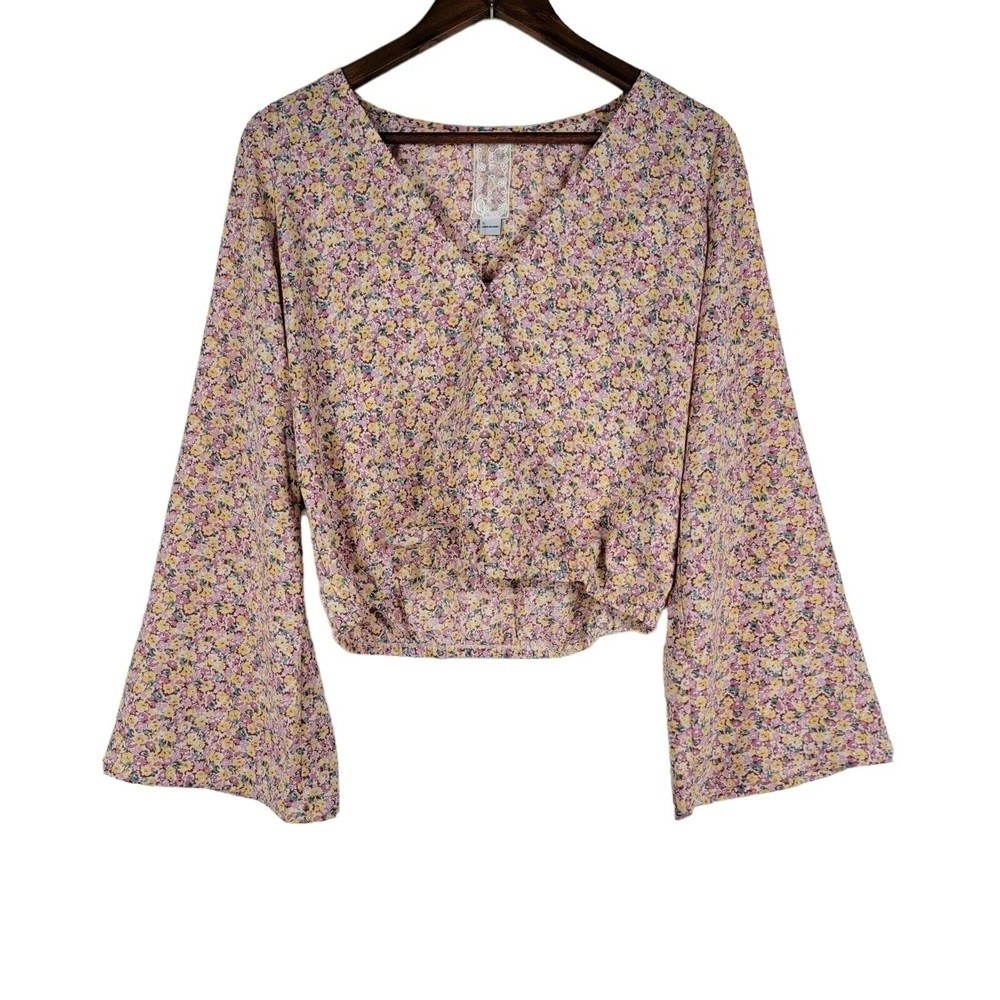Sadie & Sage Floral Crop Top Flare Sleeves V Neck Size Small NWT